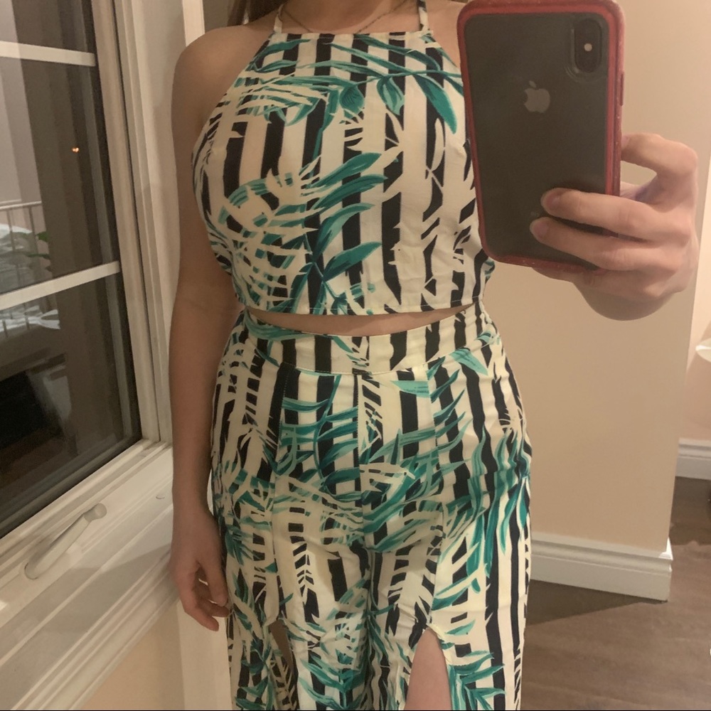 Halter Tropical Top and Pants Set - Picture 2 of 7